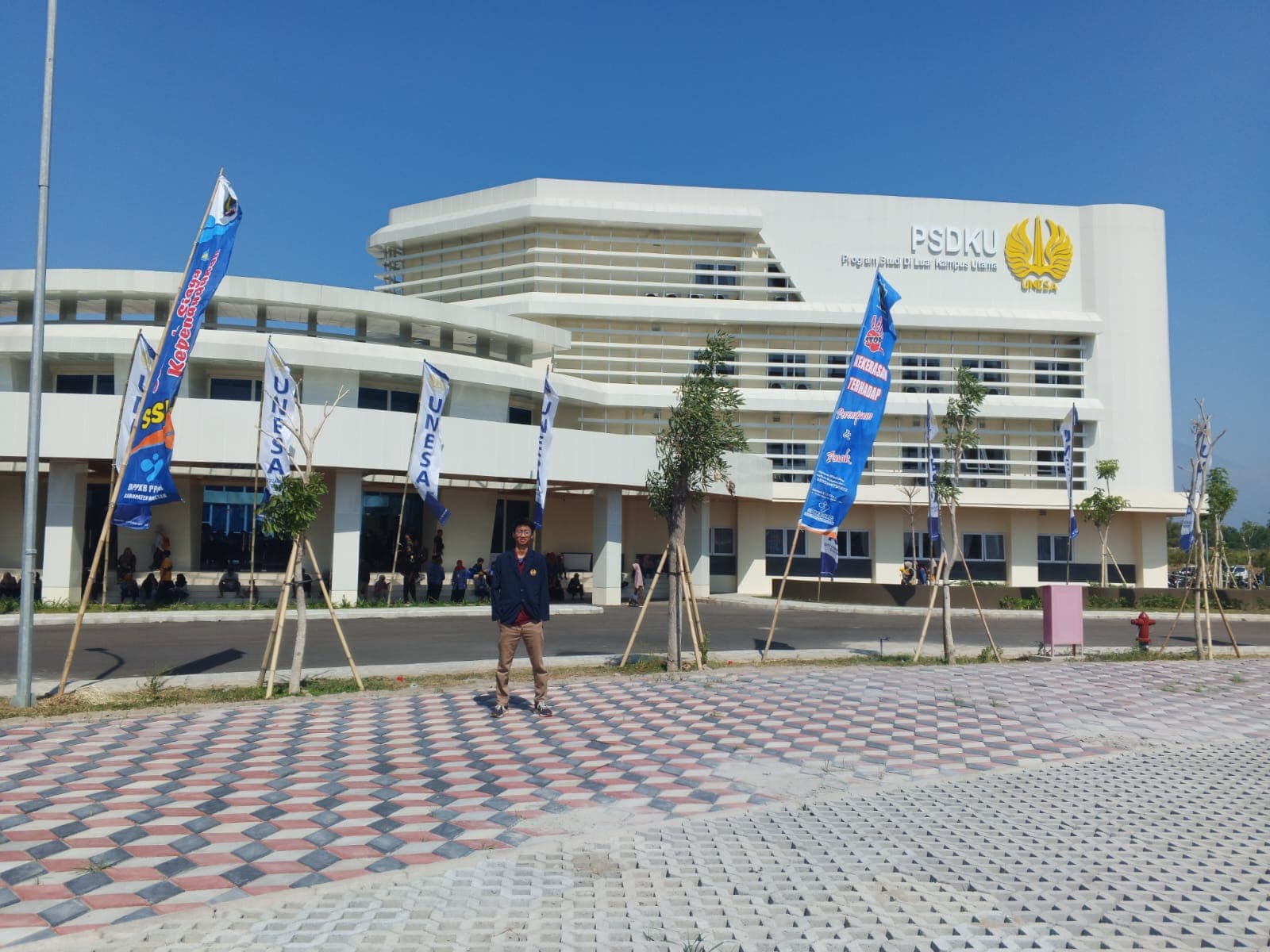 Universitas Negeri Surabaya